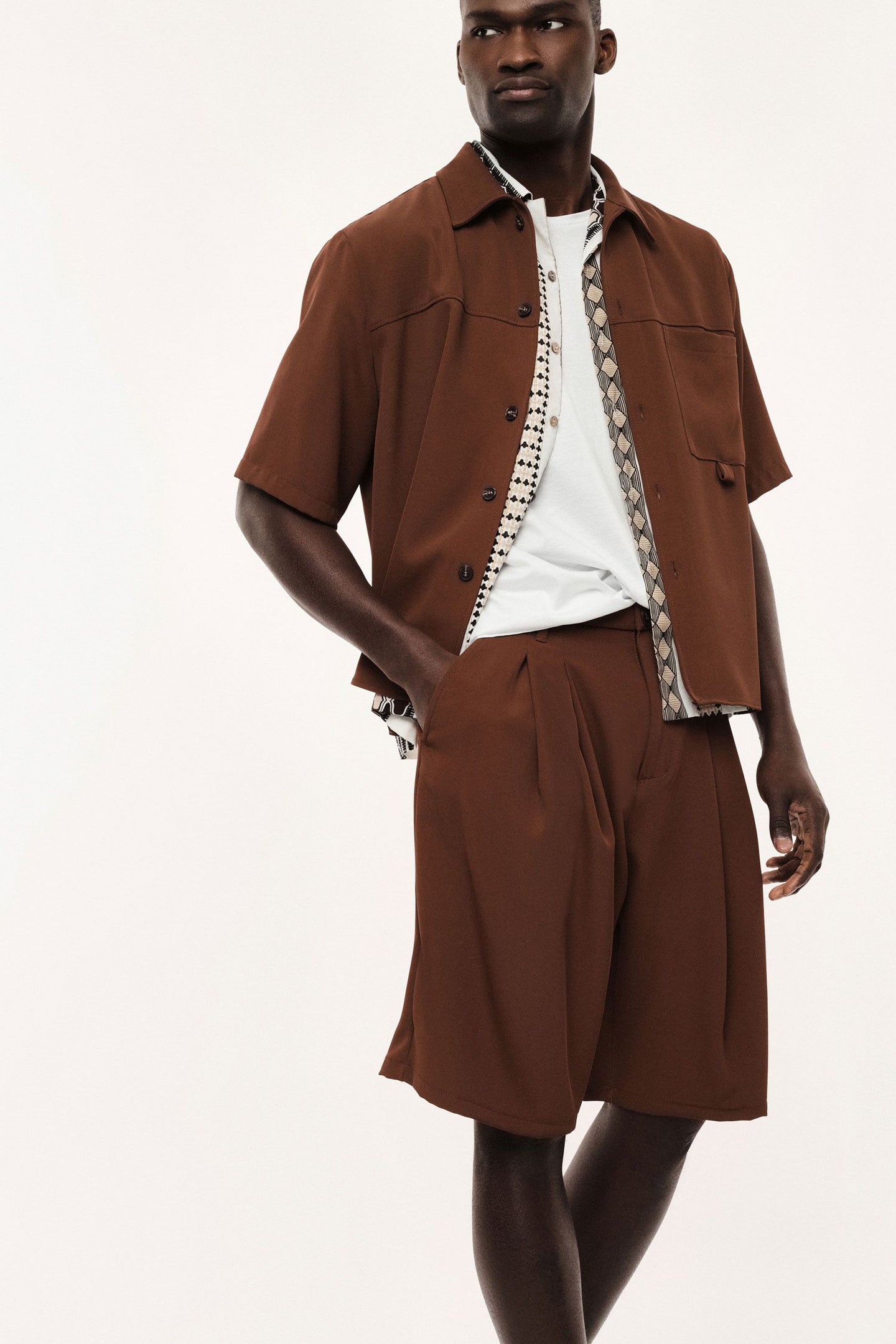 BERMUDA UOMO  REGULAR FIT CON PINCES E TASCHE LATERALI COLORE NUTELLA  - IMPERIAL - ART. D155LCY