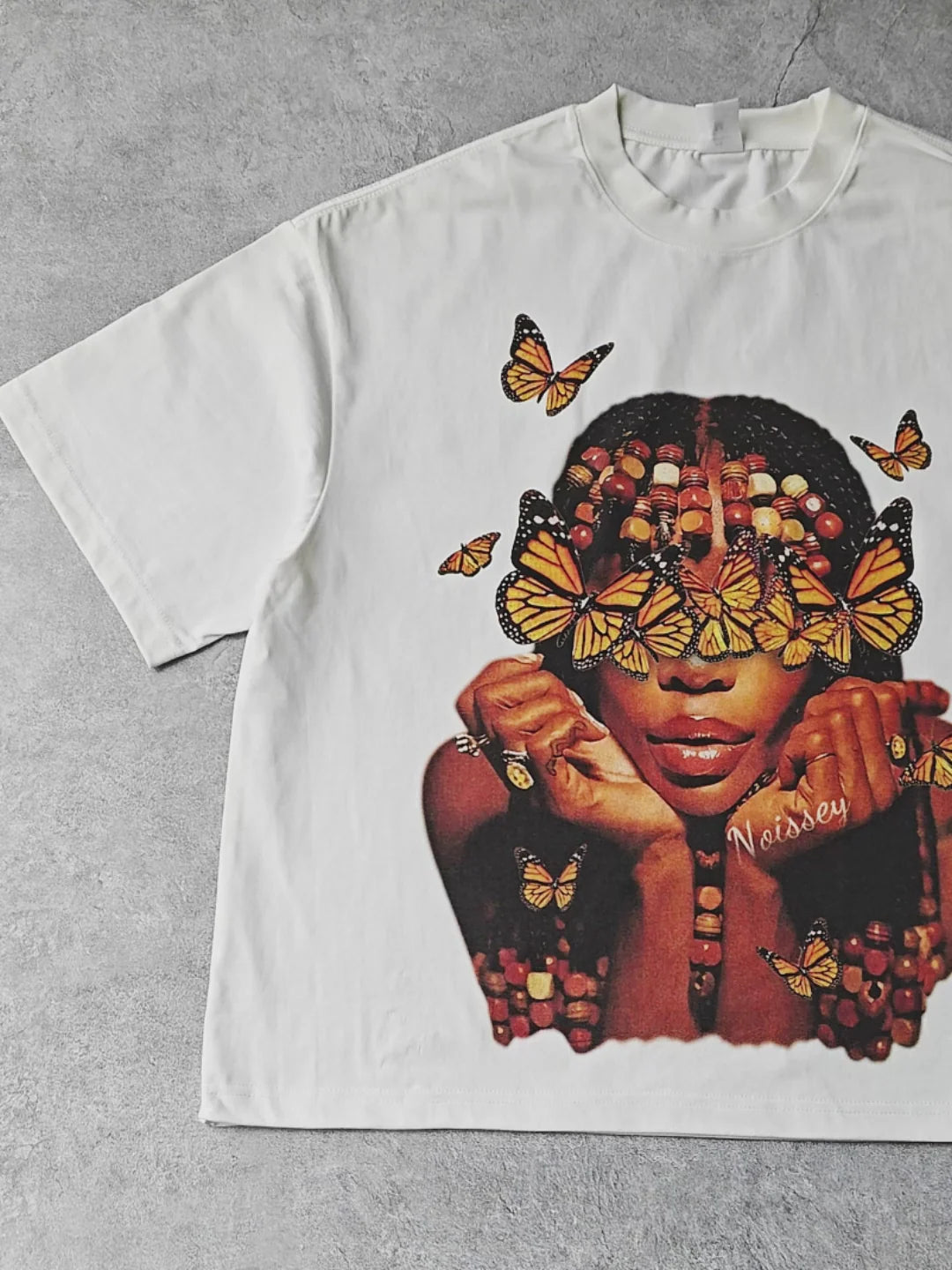 T-SHIRT NOISSEY WHITE BOXYFIT OVERSIZE ART BUTTERFLY GIRL
