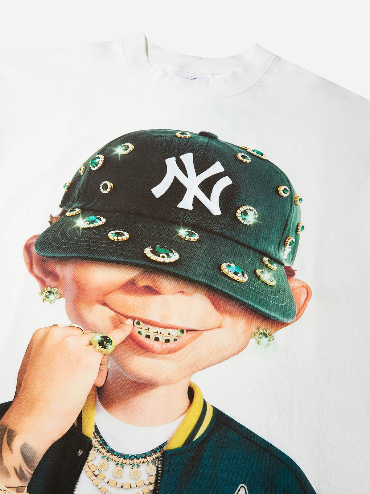 T-SHIRT NOISSEY BOXYFIT OVERSIZE BIANCA ART BAD BOY GREEN