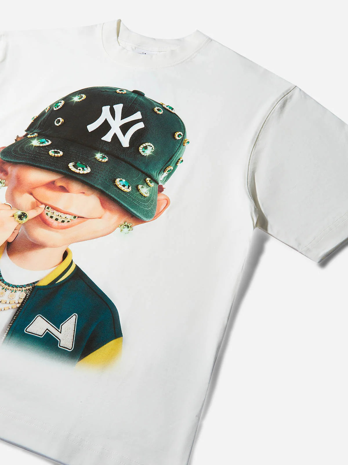 T-SHIRT NOISSEY BOXYFIT OVERSIZE BIANCA ART BAD BOY GREEN