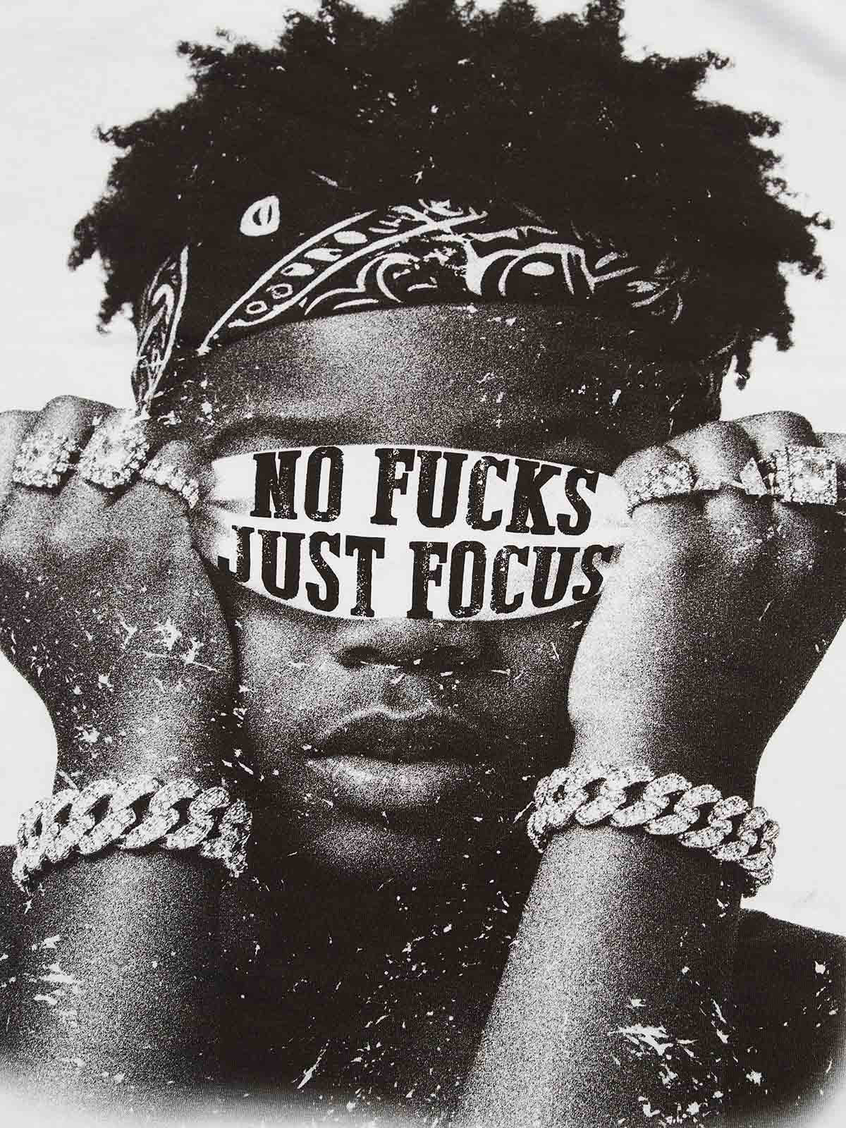 T-SHIRT NOISSEY BOXYFIT OVERSIZE BIANCA ART NO FUCKS JUST FOCUS
