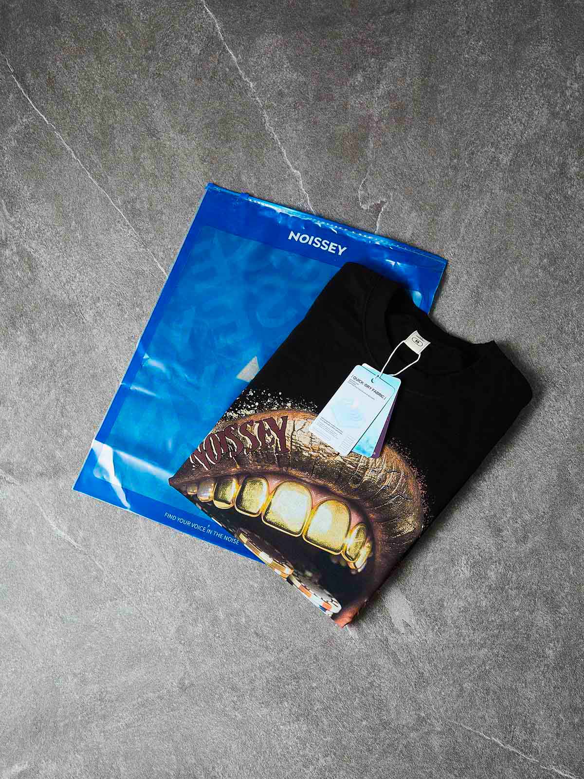 T-SHIRT NOISSEY  BLACK BOXYFIT OVERSIZE ART BOCCA POKER