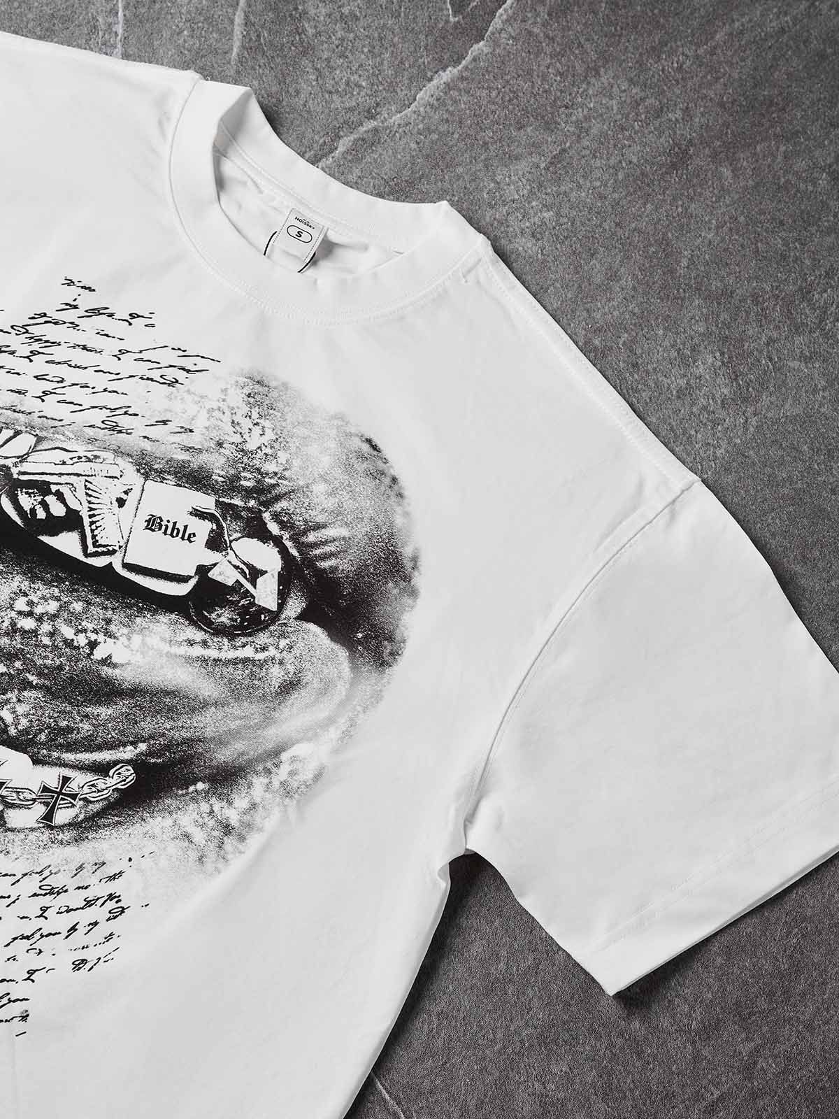 T-SHIRT NOISSEY WHITE BOXYFIT OVERSIZE ART BIBLE LIP