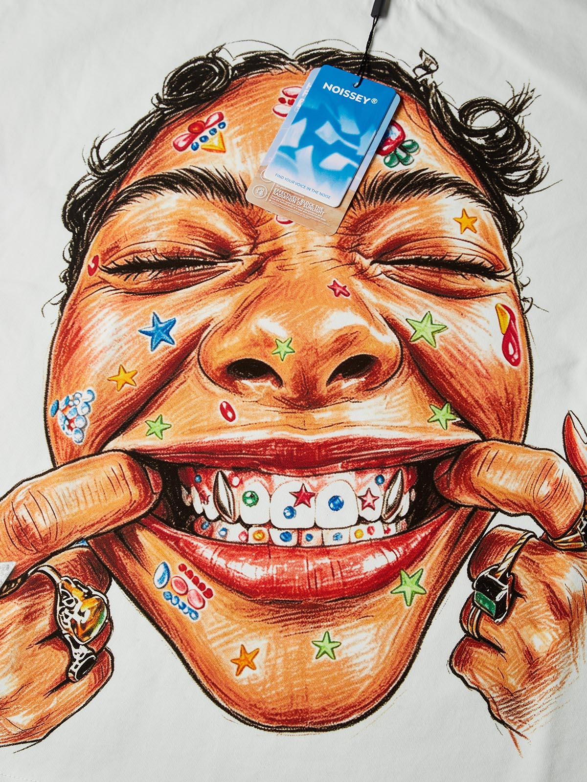 T-SHIRT NOISSEY WHITE BOXYFIT OVERSIZE ART COLORFUL SMILEY