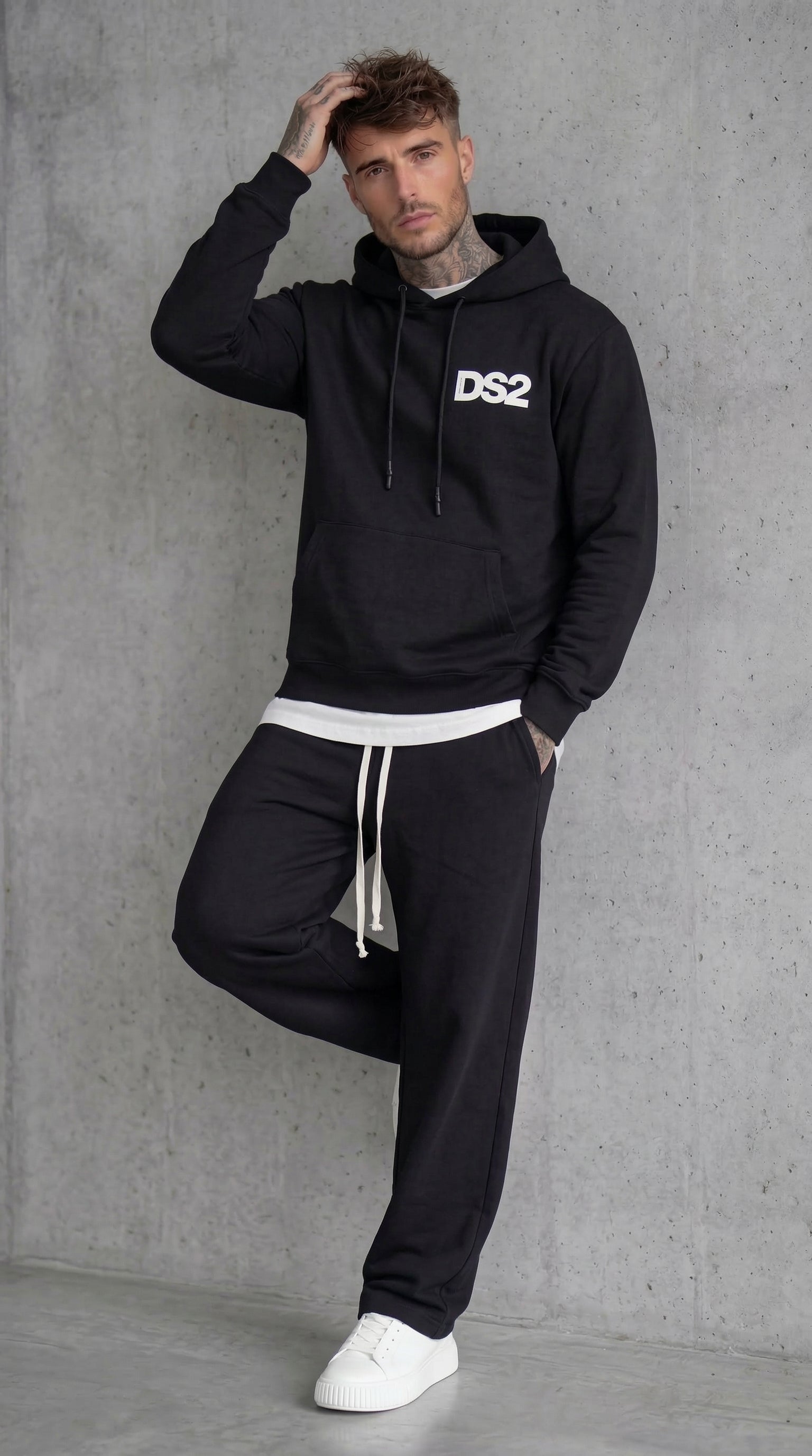 FELPA NERO CON CAPPUCCIO HOODIE - DS2 - ART. SS26274