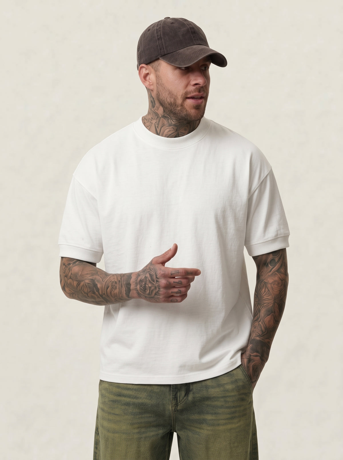 T-SHIRT NEW JOB BRAND BASICA CON POLSINO SULLA MANICA ART T692