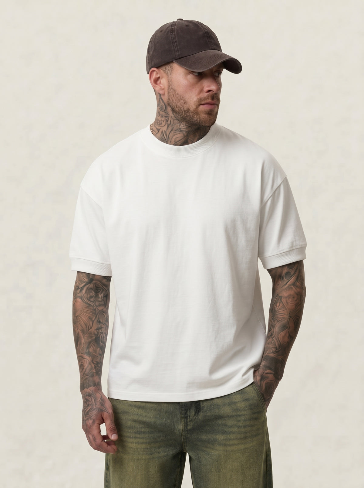 T-SHIRT NEW JOB BRAND BASICA CON POLSINO SULLA MANICA ART T692