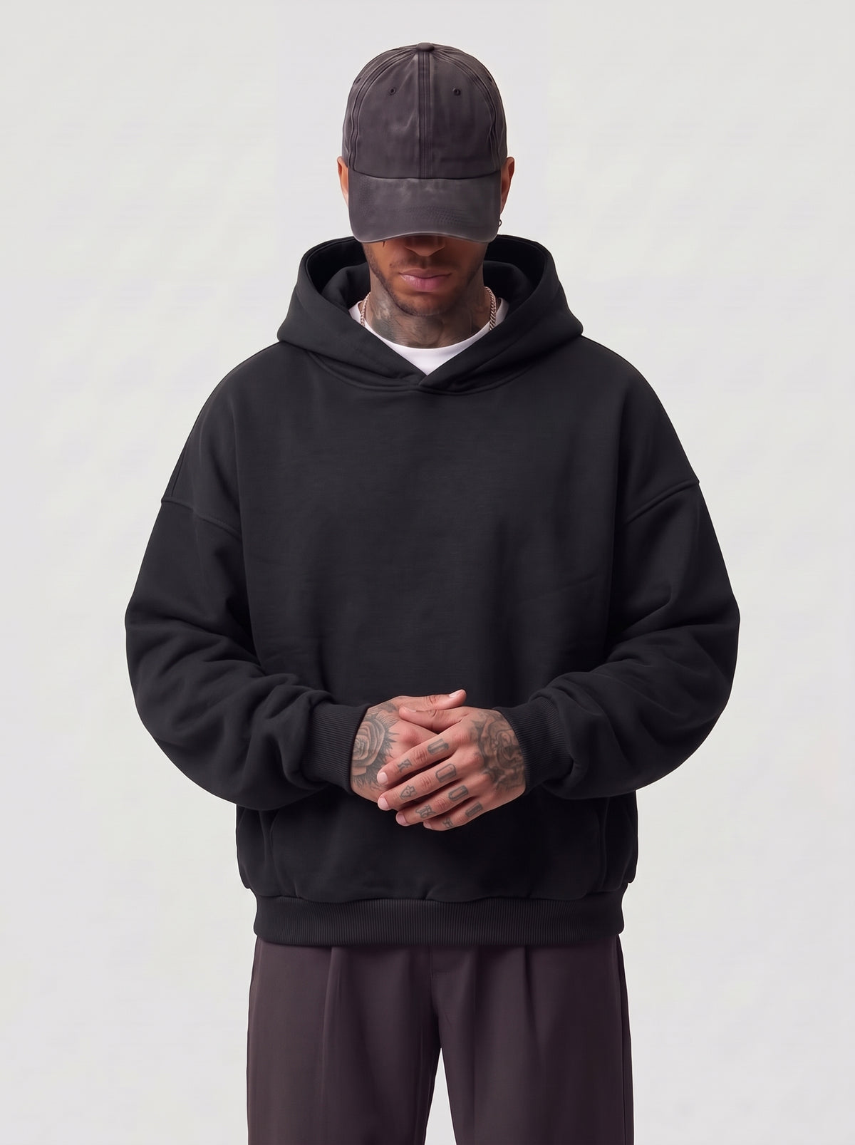 FELPA NEW JOB BRAND OVER CON CAPPUCCIO E TASCHE NERO ART REGLAN