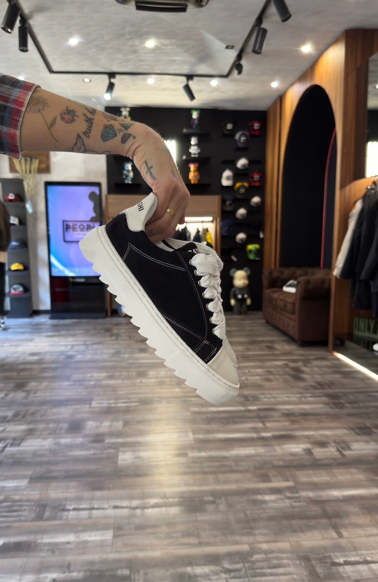 SNEAKER EFFETTO CAMOSCIO CON SUOLA OVERSIZE - KOBAYASHI - ART. TOP