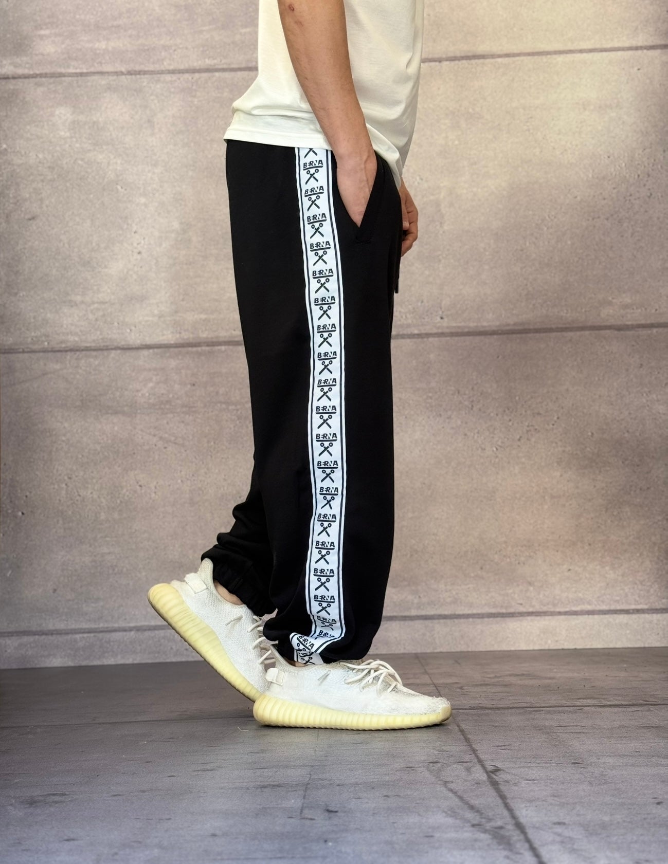 PANTALONE DI TUTA CON POLSINO BANDA SPORTSWEAR - BERNA - ART. 251066