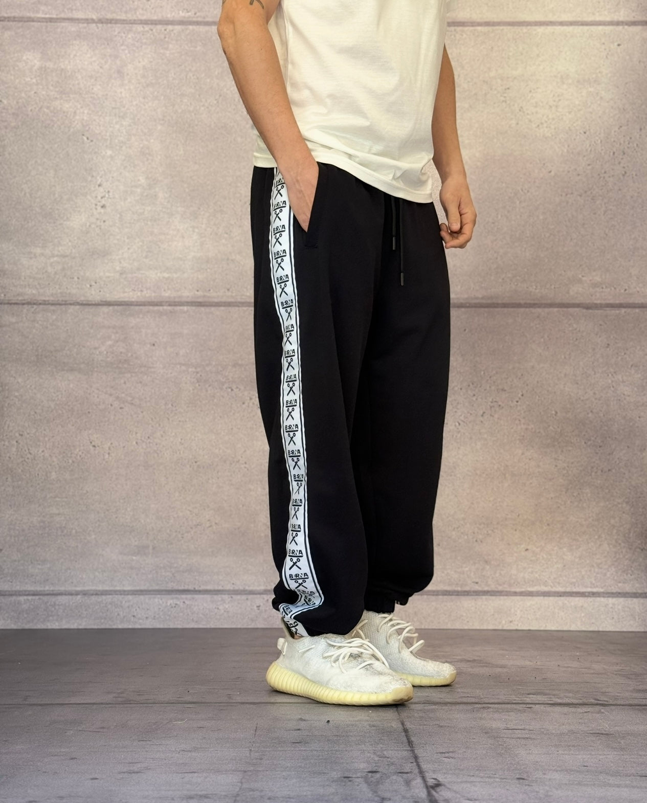 PANTALONE DI TUTA CON POLSINO BANDA SPORTSWEAR - BERNA - ART. 251066