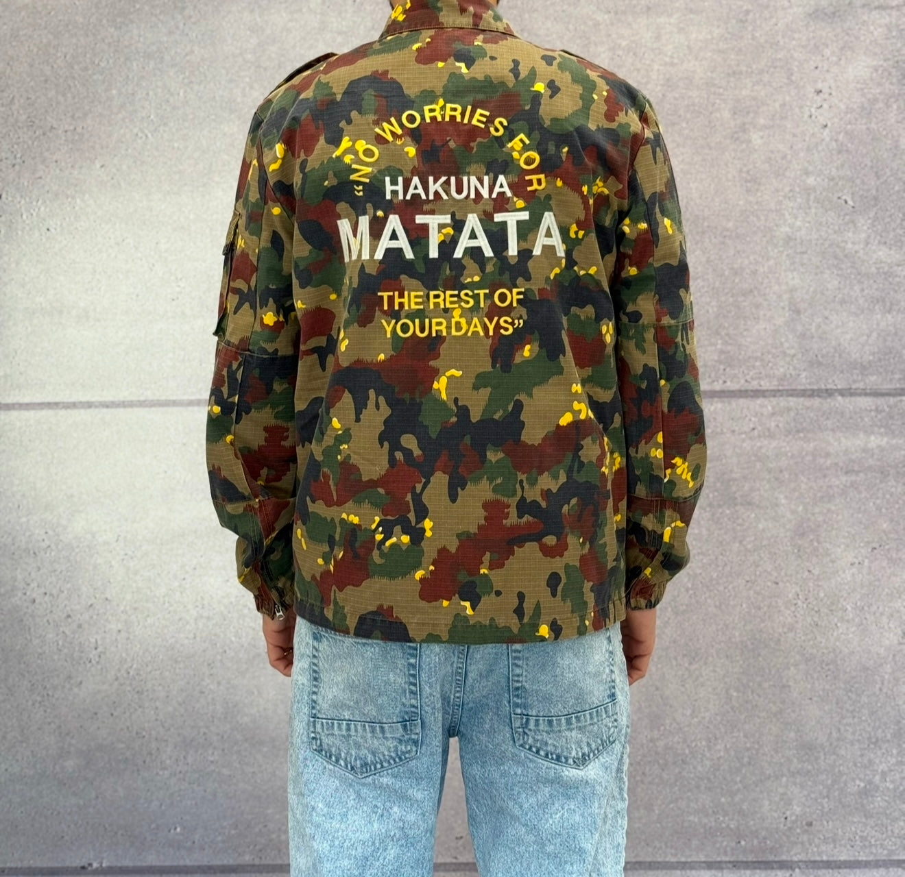 GIACCA RICAMO HAKUNA MATATA - BERNA - ART. 25122730 - COL. CAMOU