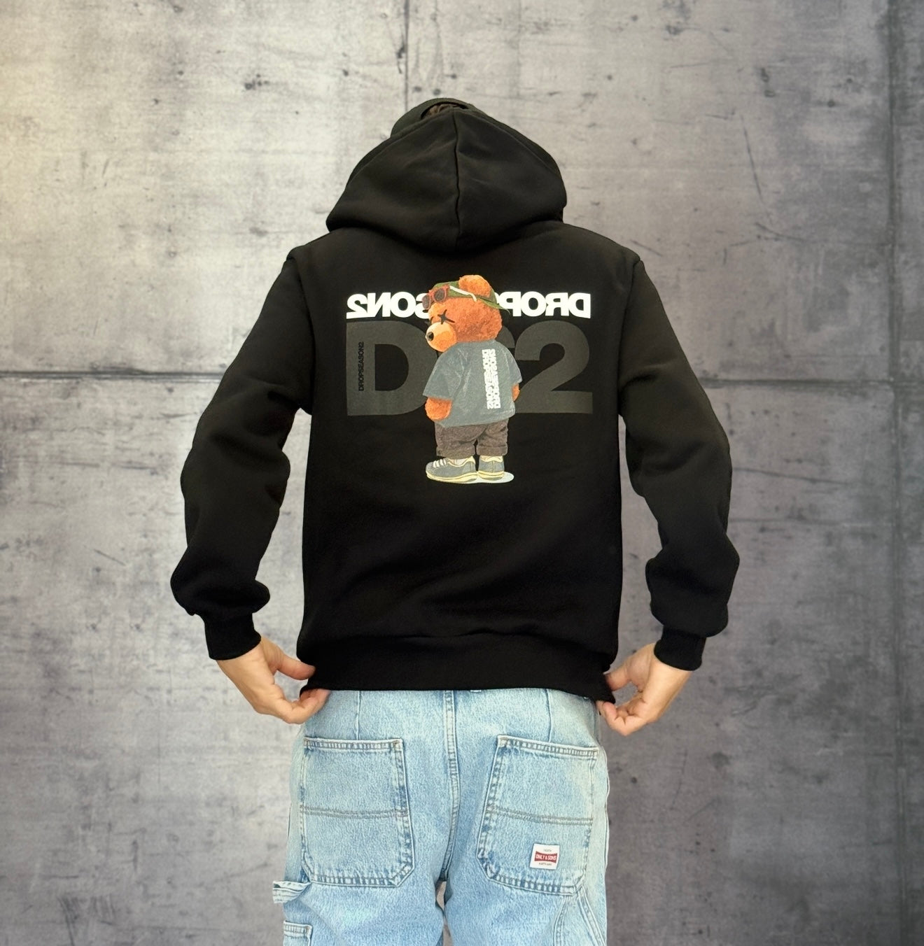 FELPA CON CAPPUCCIO + ZIP STAMPA ORSO - DS2 - ART. FW25277 - COL. NERO