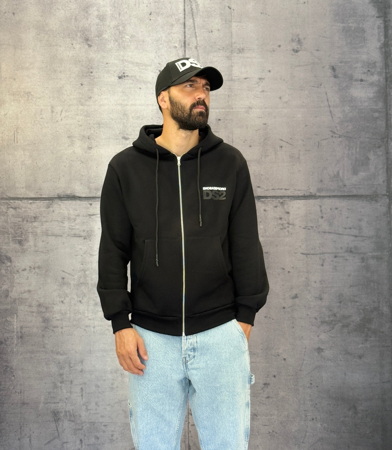 FELPA CON CAPPUCCIO + ZIP STAMPA ORSO - DS2 - ART. FW25277 - COL. NERO