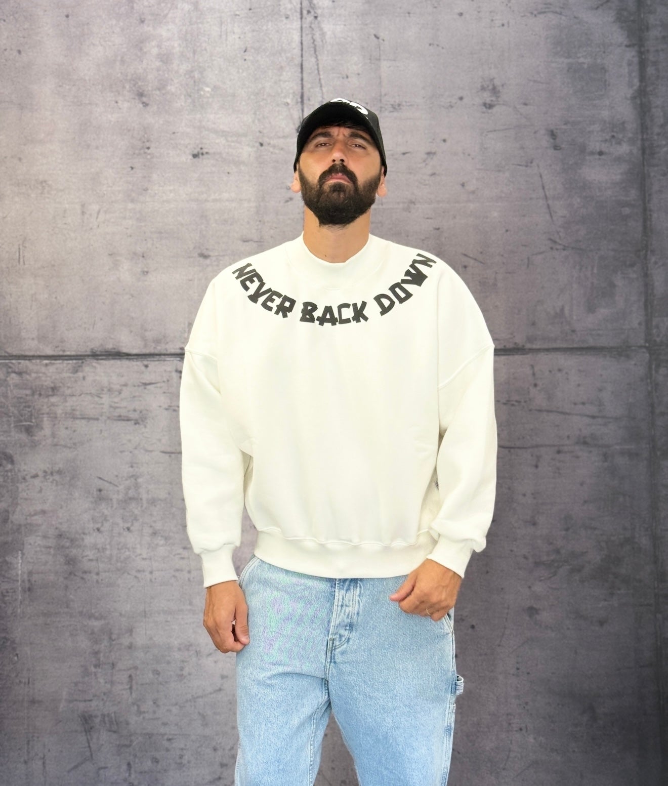 FELPA GIROCOLLO NEVER BACK DOWN - BERNA - ART. 252202128 - COL. PANNA