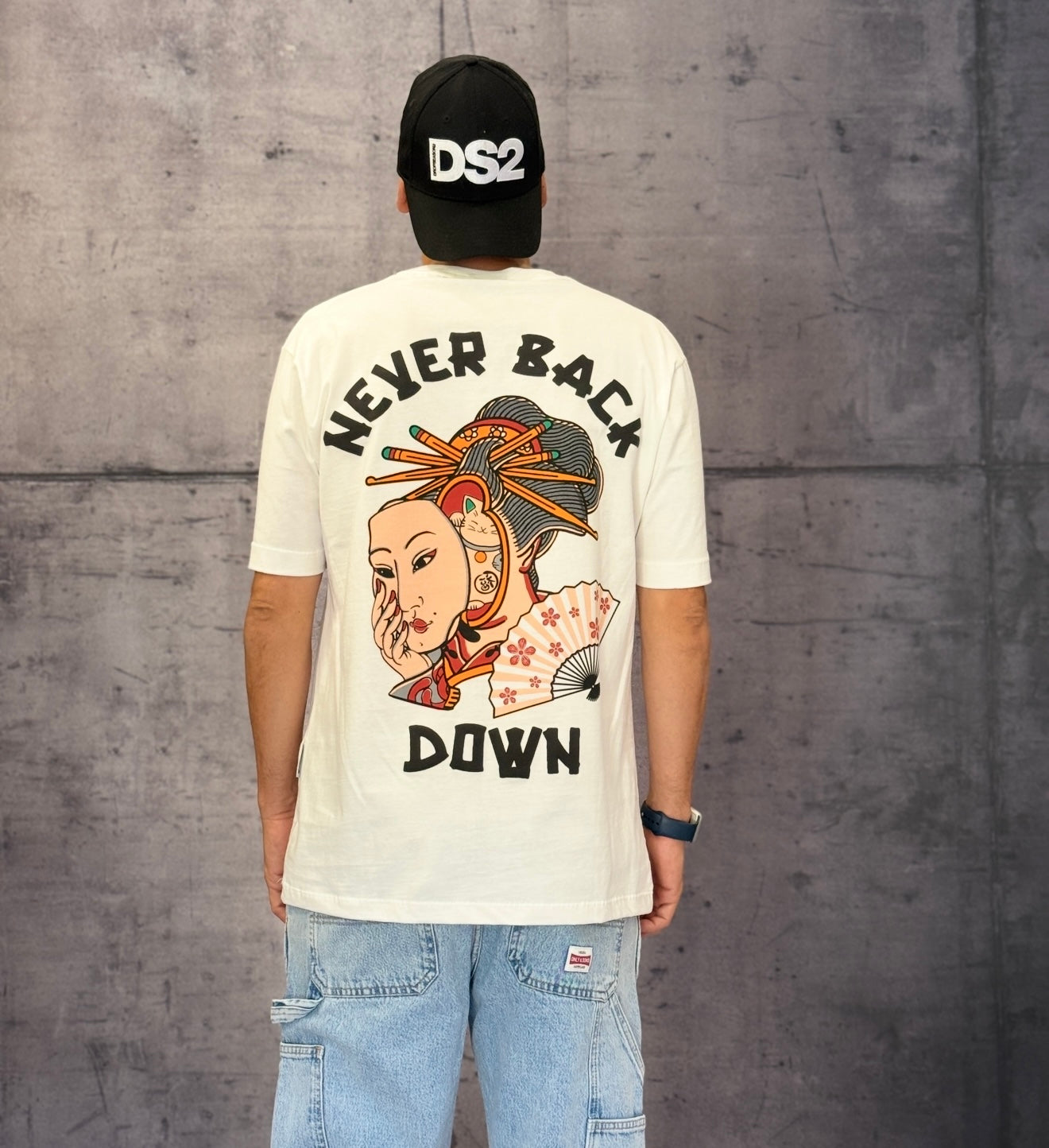 T-SHIRT NEVER BACK DOWN - BERNA - ART. 252089