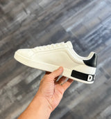 SNEAKER CON LOGO IN RILIEVO SUL RETRO - DS2 - ART. FW25S15 - COL. BIANCO / NERO