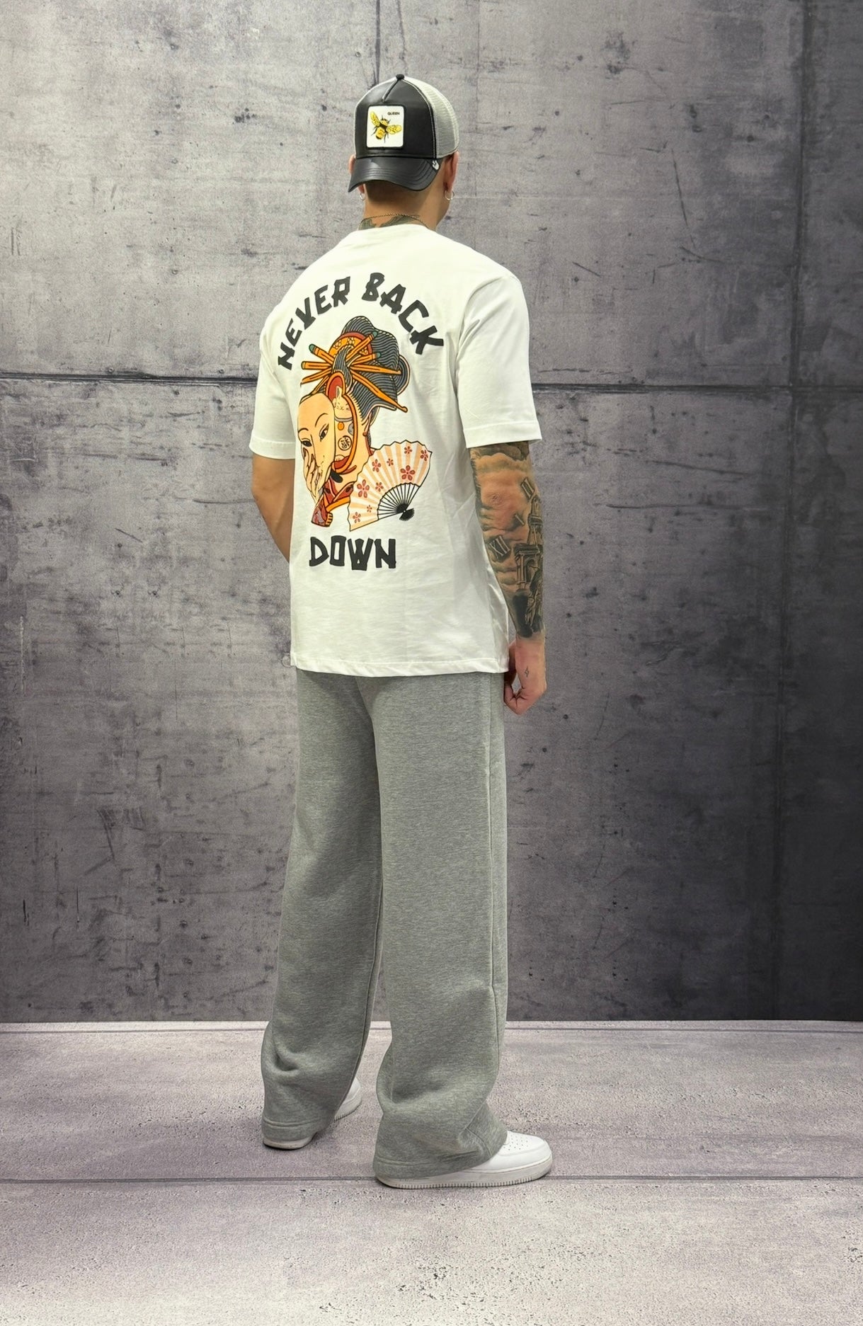 T-SHIRT NEVER BACK DOWN - BERNA - ART. 252089