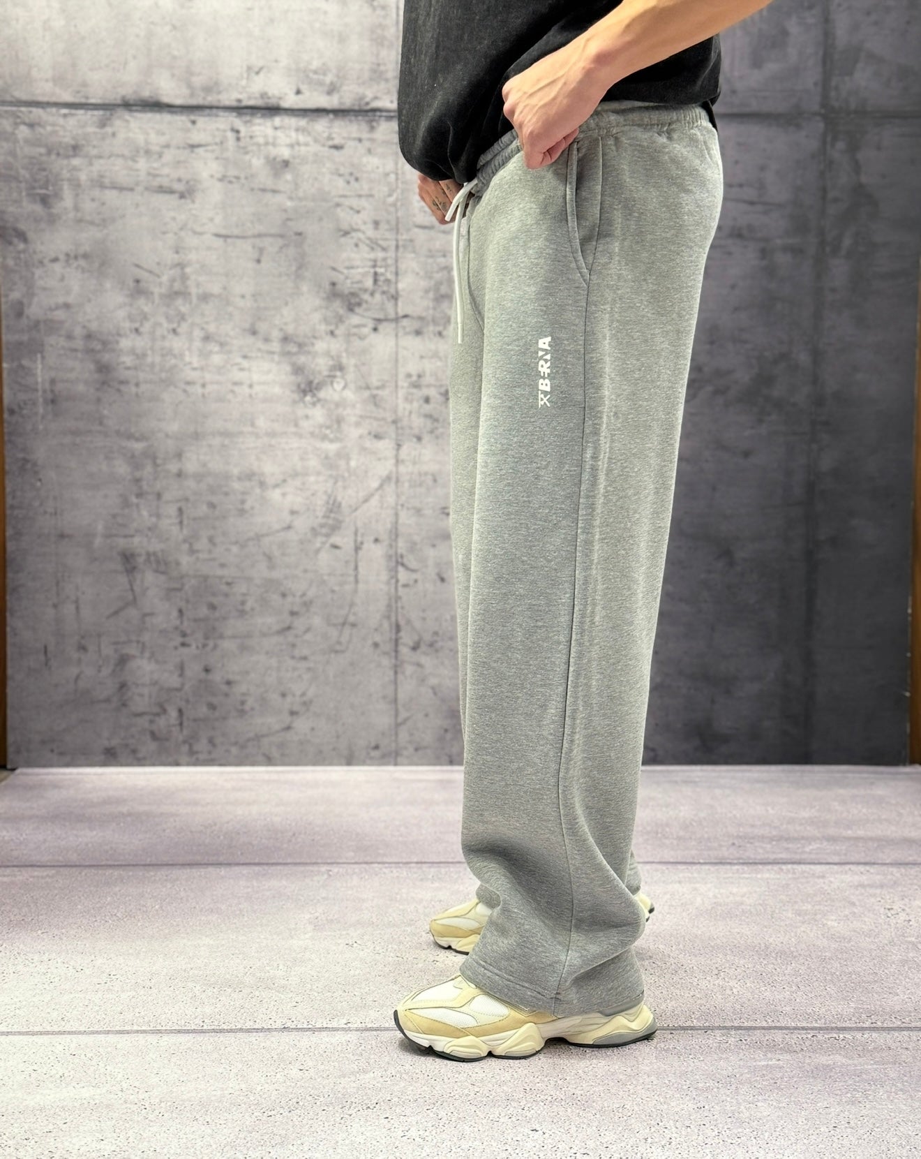PANTALONE IN  FELPA TUTA PALAZZO - BERNA - ART. 252196