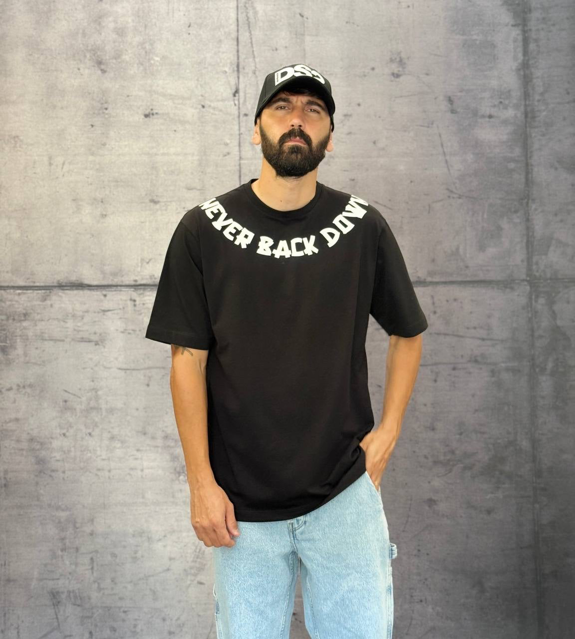T-SHIRT NEVER BACK DOWN - BERNA - ART. 252089