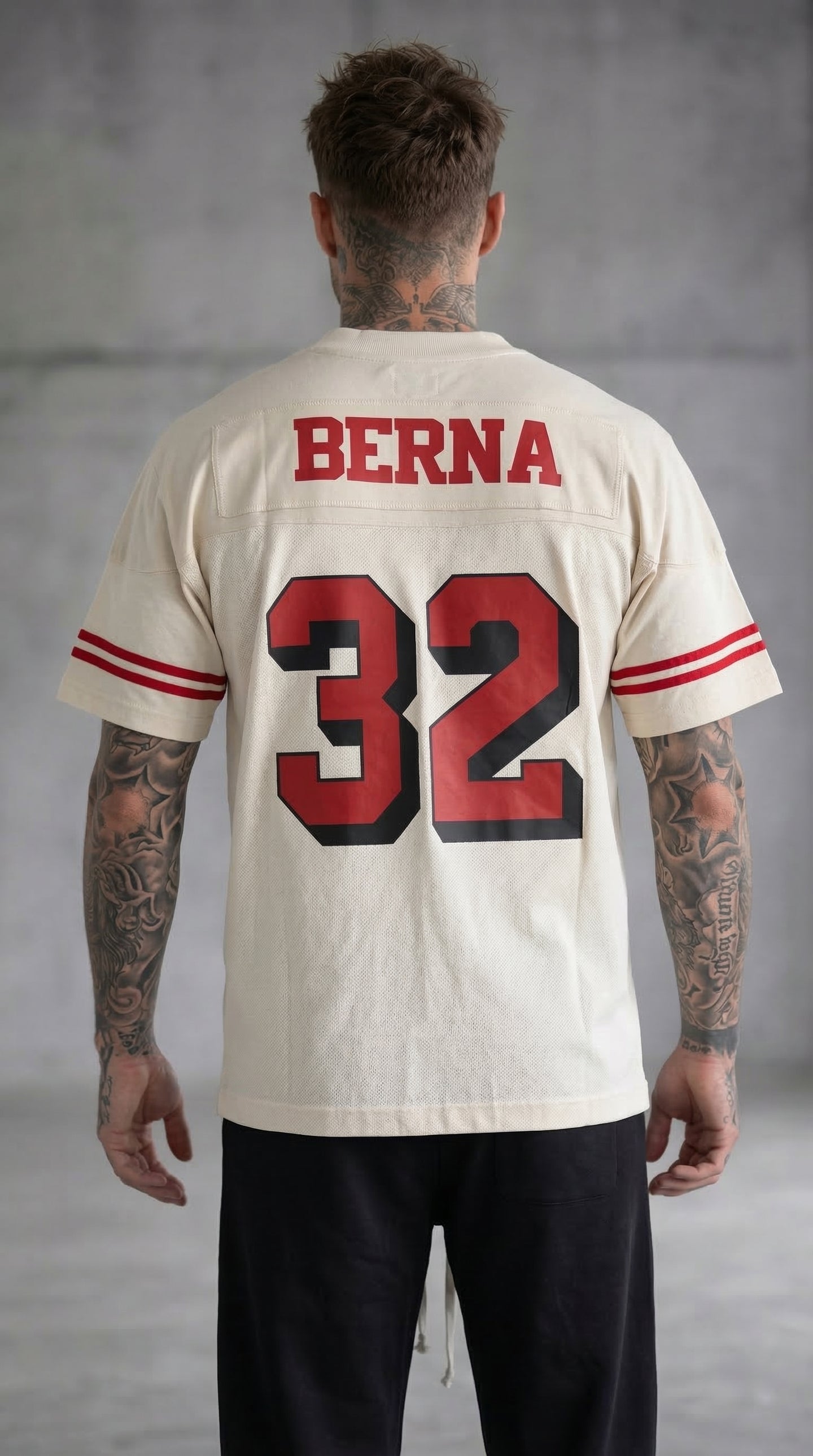 T-SHIRT SCOLLO A V BEIGE N 32 CON MAXI APPLICAZIONI - BERNA - ART. 261248-30